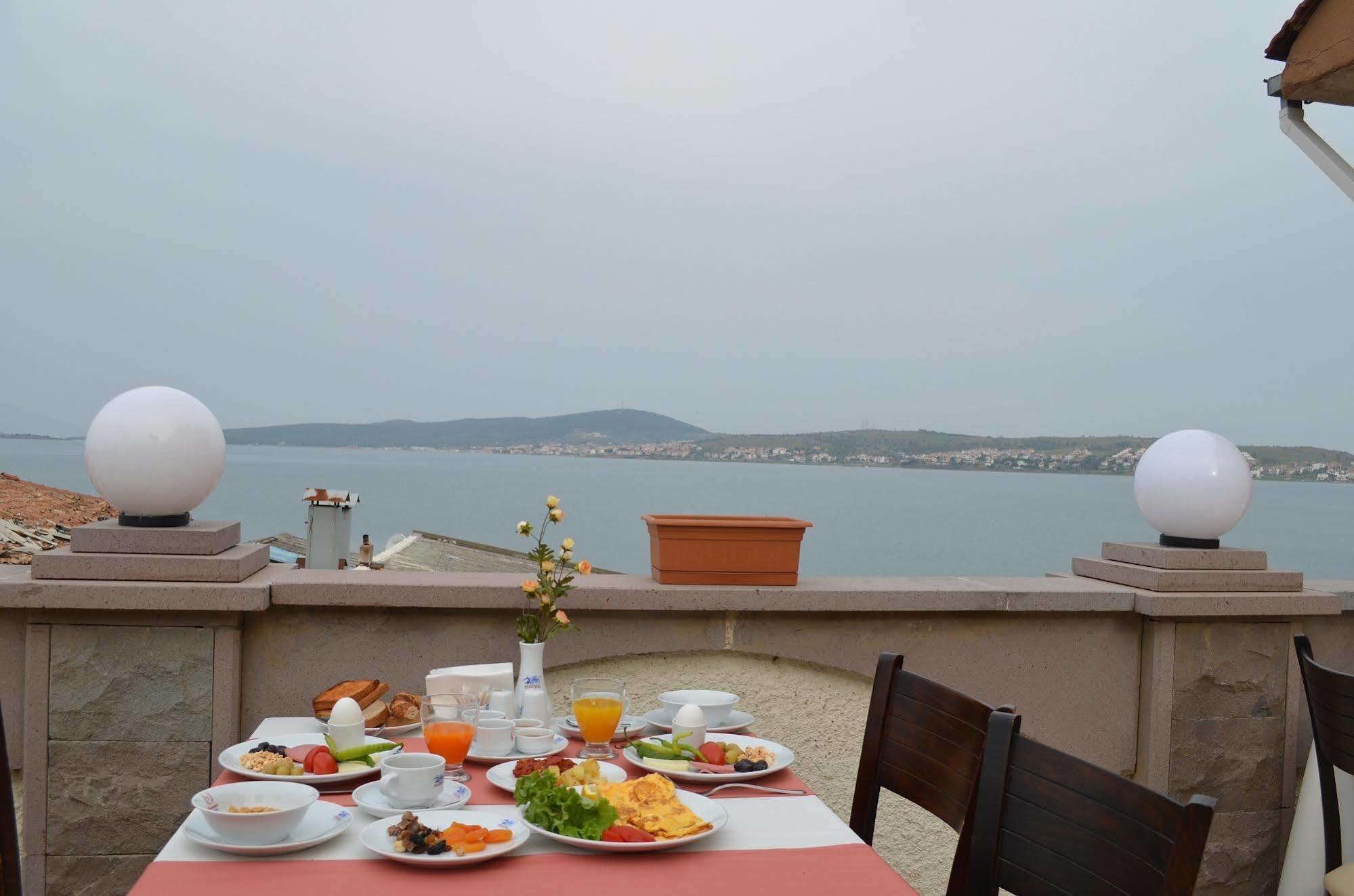 Ayvalik Palas Hotel Экстерьер фото